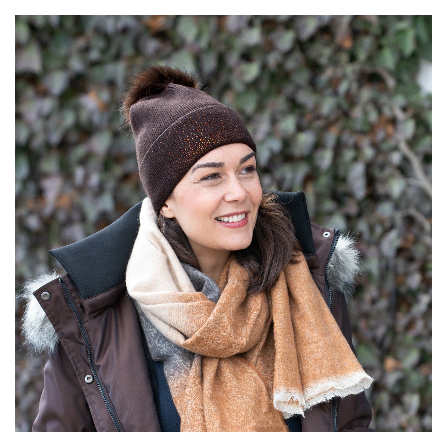 Cheval de Luxe Strickmütze mit abnehmbarem Bommel - chocolate - Einheitsgröße