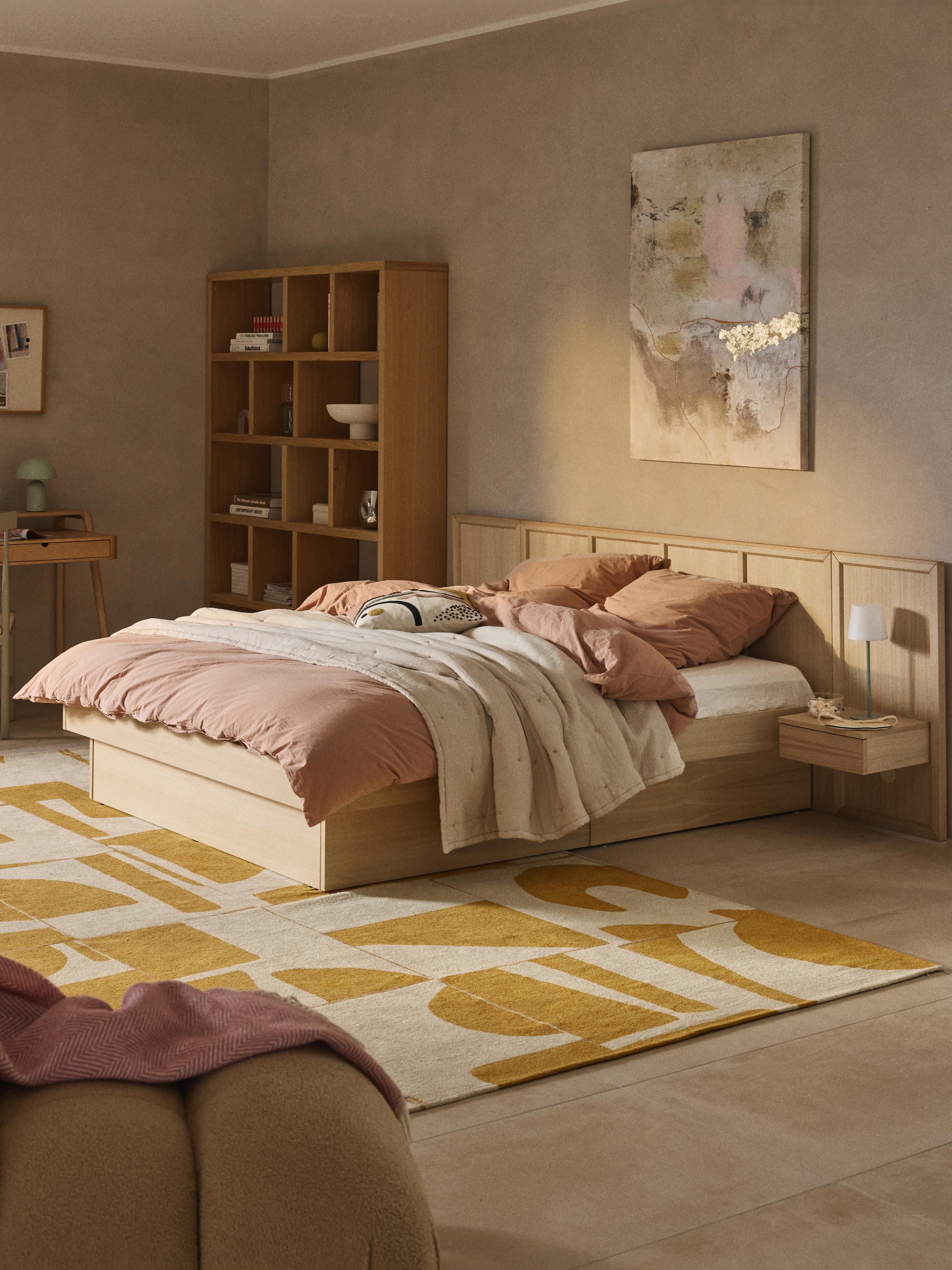 Houten bed Nanto met lades en hoofdeinde