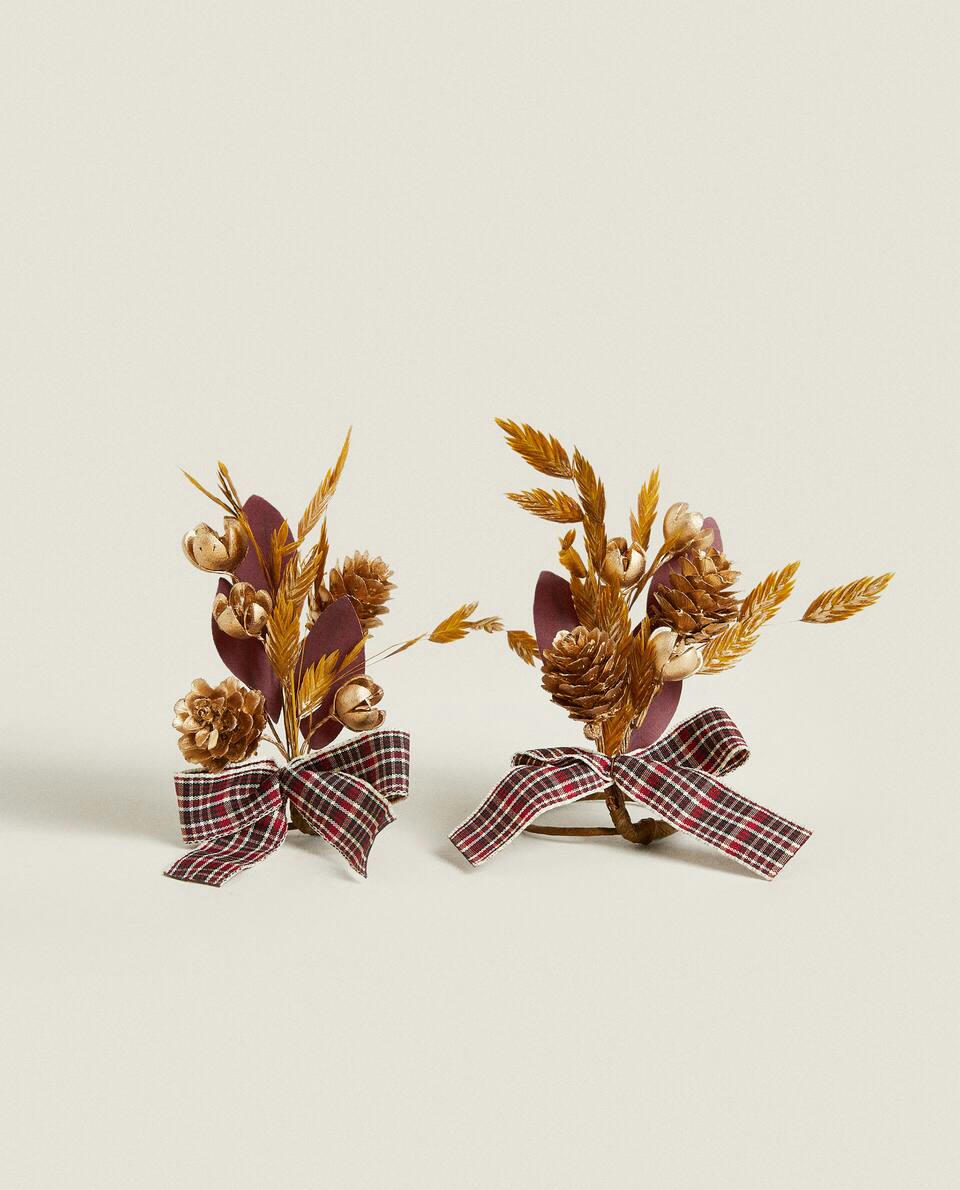 PACOTE DE ANÉIS DE GUARDANAPO COM FLORES DE NATAL SECAS (PACOTE COM 2)