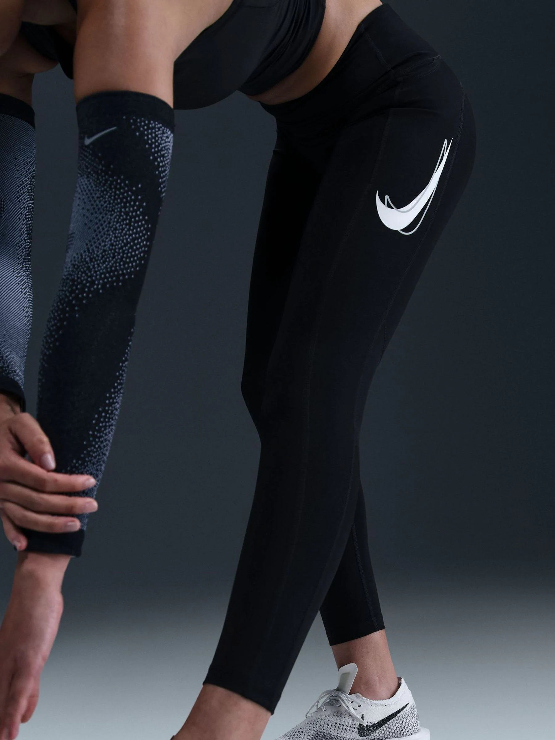 Zwart - Nike Fast Mid Rise 7/8 legging