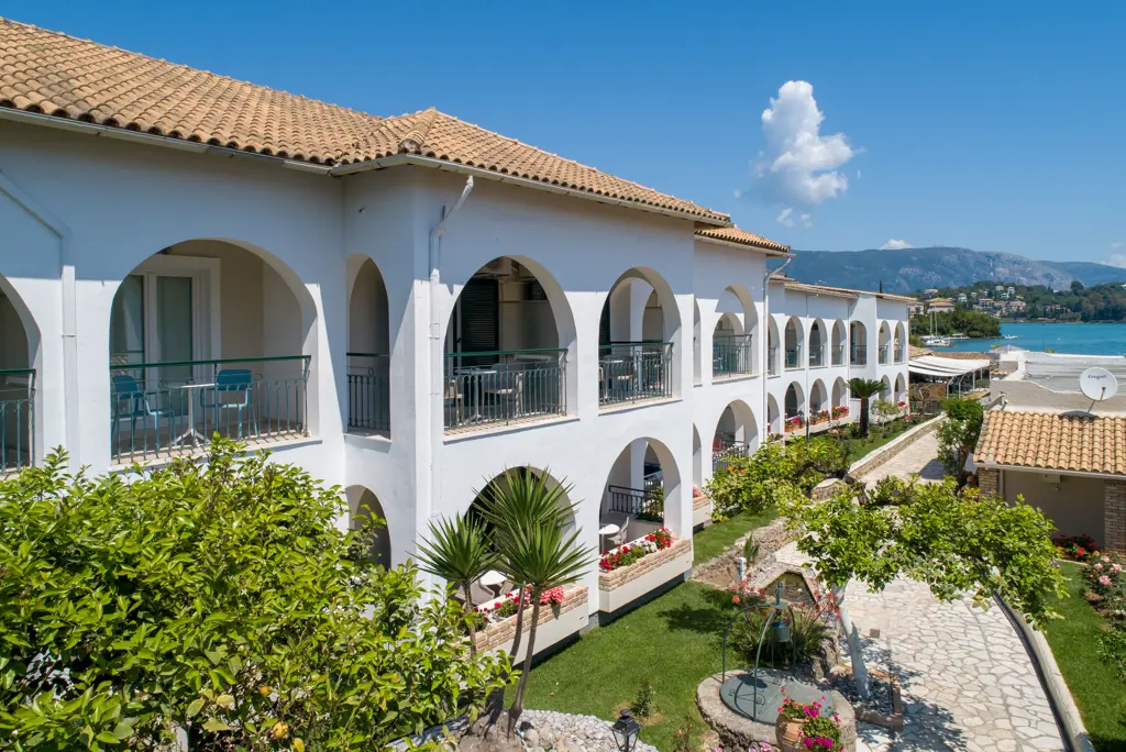 Fly & Go Iliada Beach Hotel Logies en ontbijt - Hotel