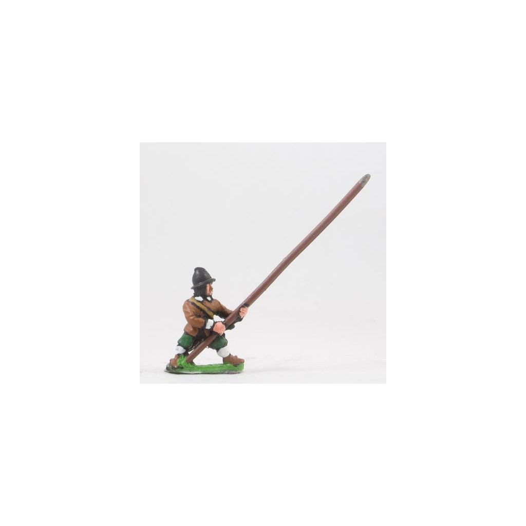 ECW: Medium Pikemen in Helmets, pike 45 degrees