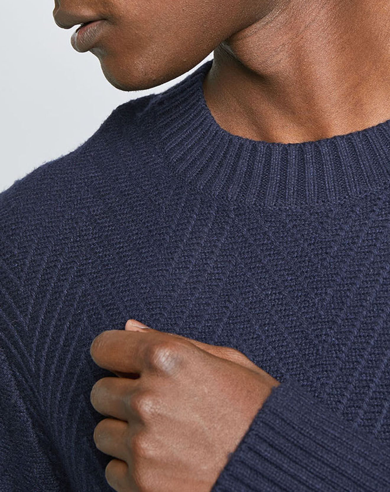 Tommy Hilfiger Pull en Laine mélangée Herringbone texturé bleu marine