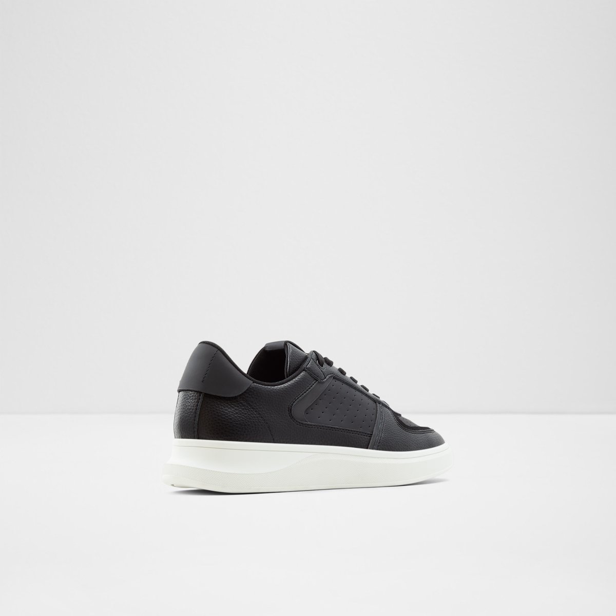 Drishtia Black Men Low top