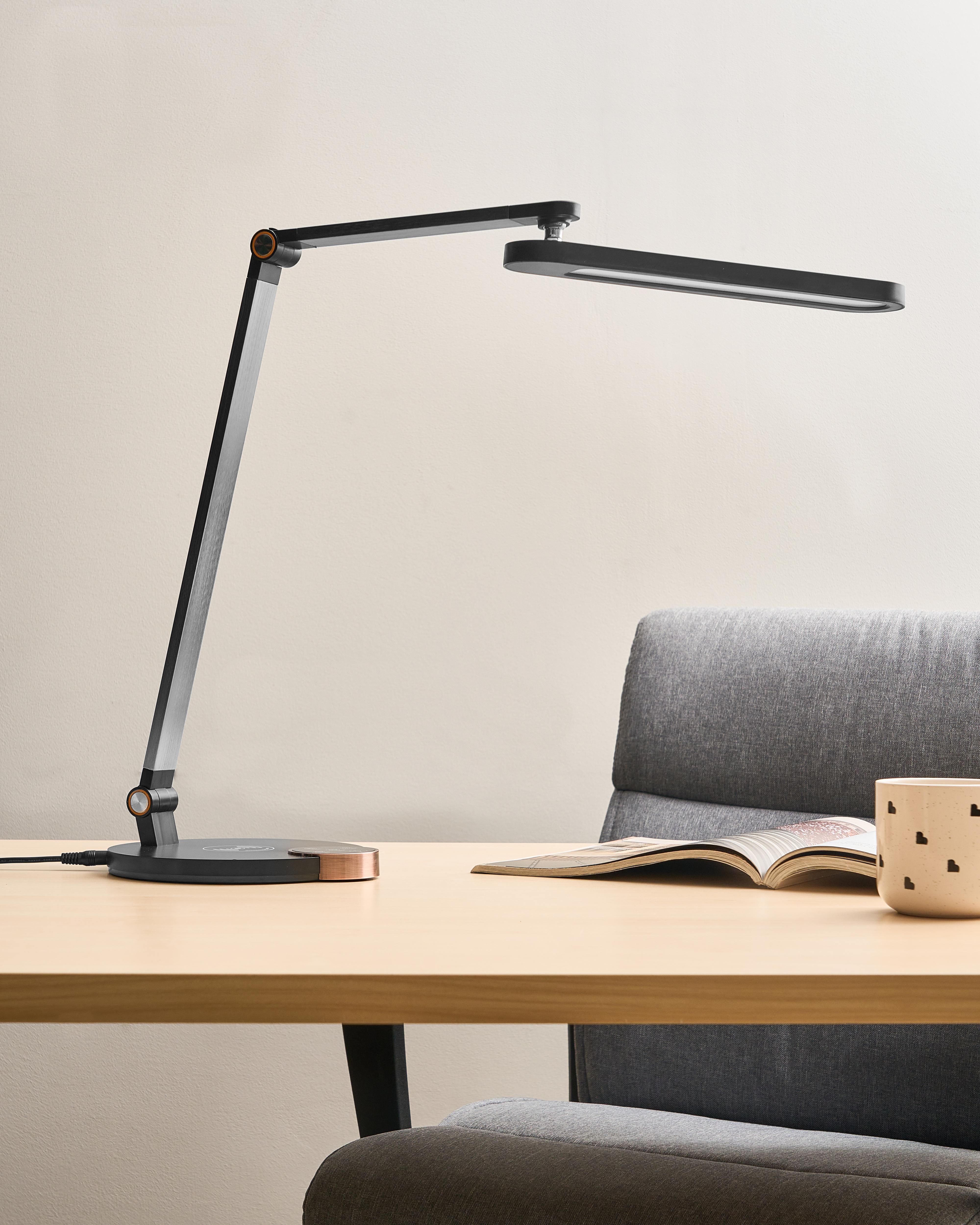 LED bureaulamp CAROY met draadloze oplader Zwart