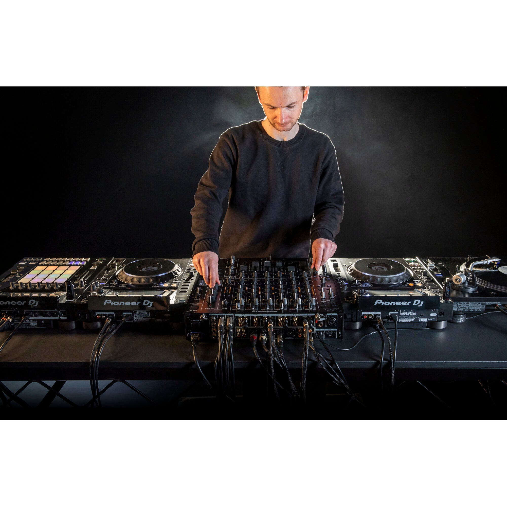 Pioneer DJ DJM-V10 6-kanaals DJ-mixer