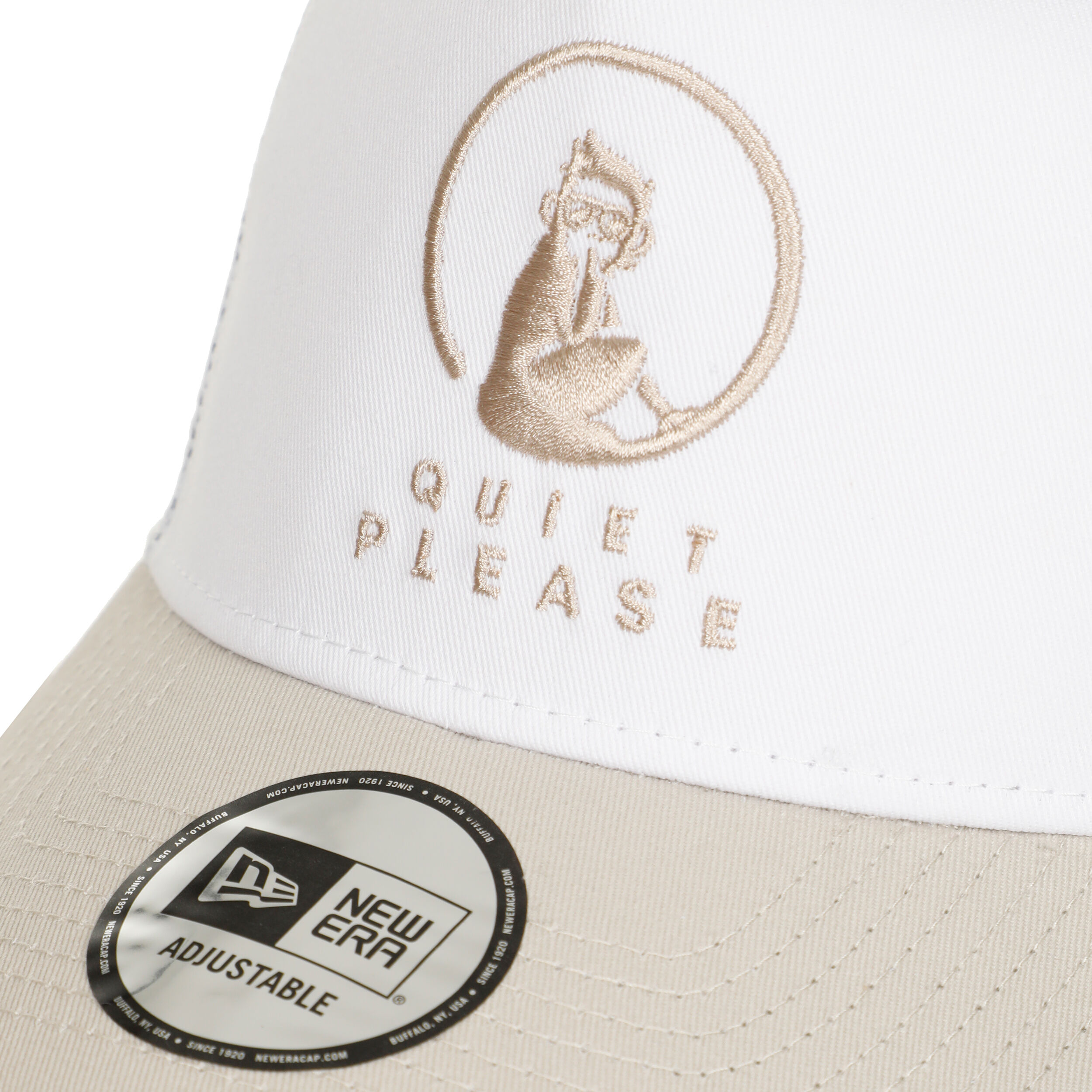 Quiet Please New Era Trucker Casquette - Blanc , Beige