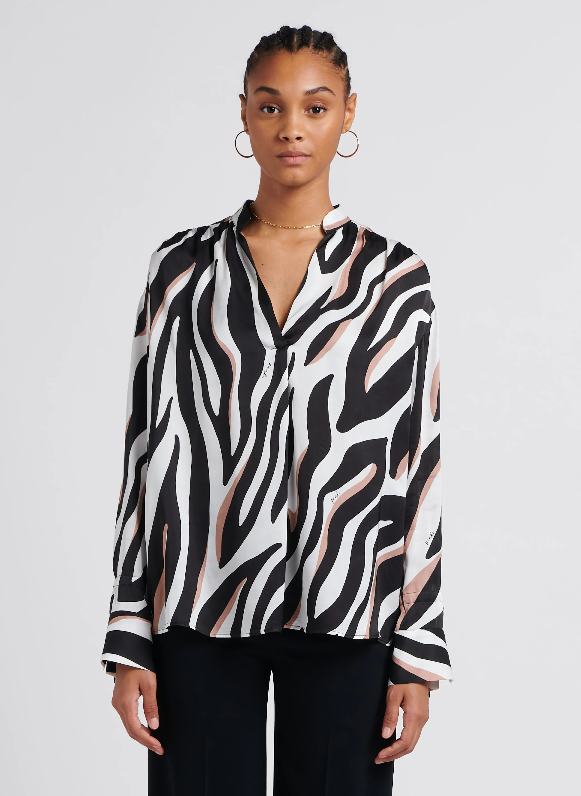 BETTINA - Blouse droite encolure V satinée | Multicolore