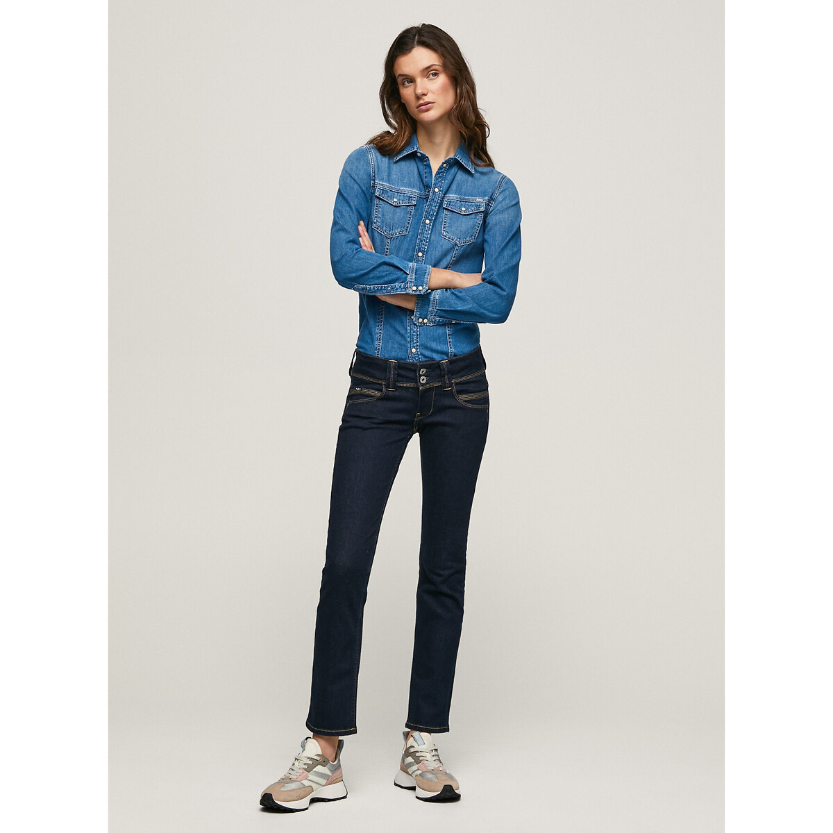 PEPE JEANS<br>VENUS calça jeans de cintura baixa com fechamento duplo por botões