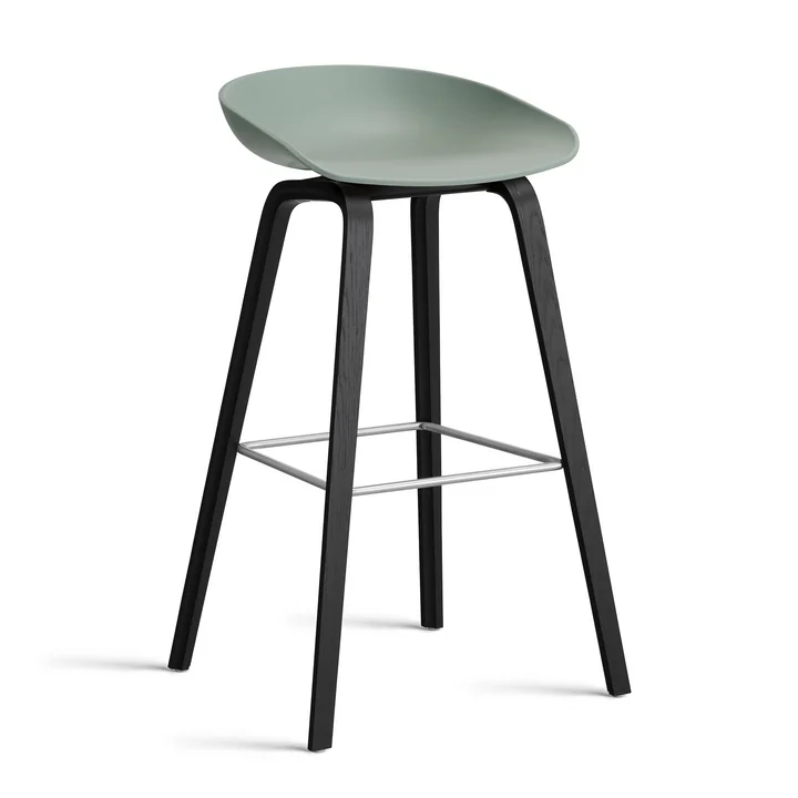 HAY - About A Stool AAS 32 H 85 cm, Eiche schwarz lackiert / Edelstahl / fall green 2.0 (Kunststoffgleiter)