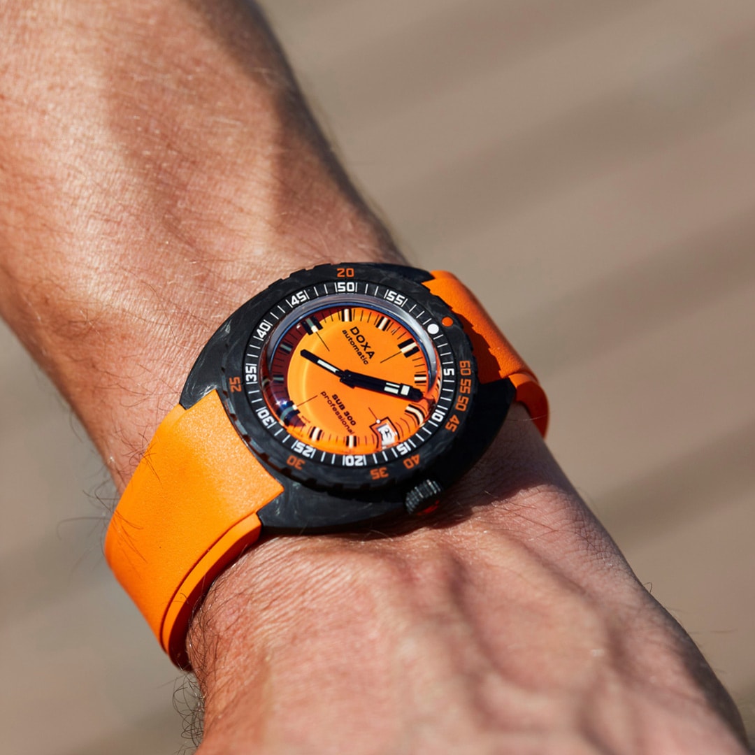 Doxa SUB 300 Carbon Professional