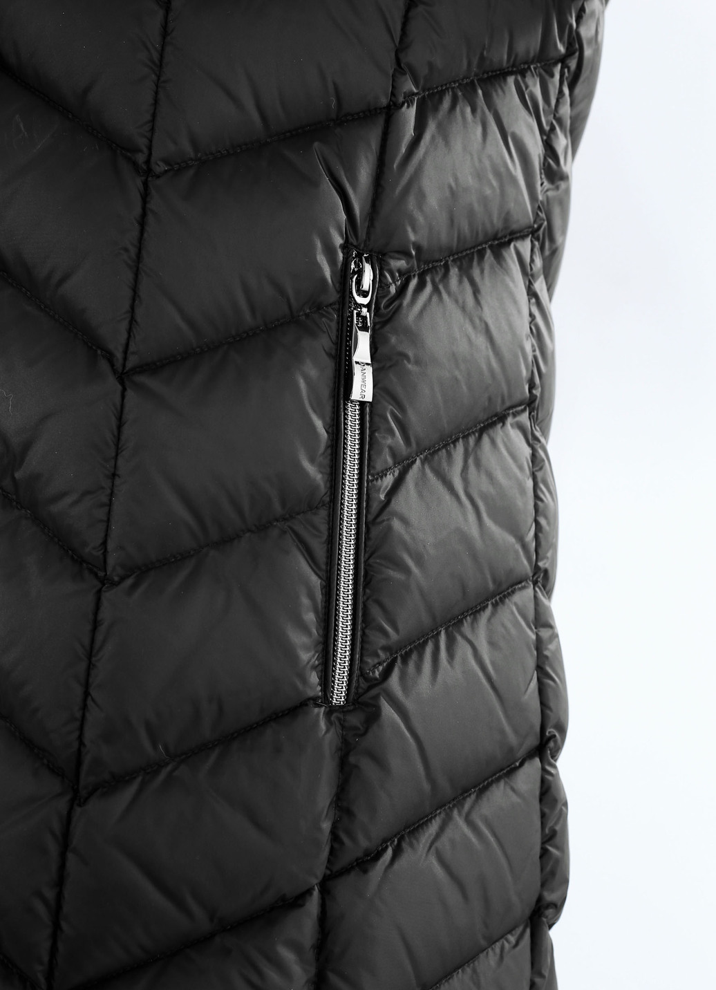 Daunenjacke mit abnehmbarer Kapuze