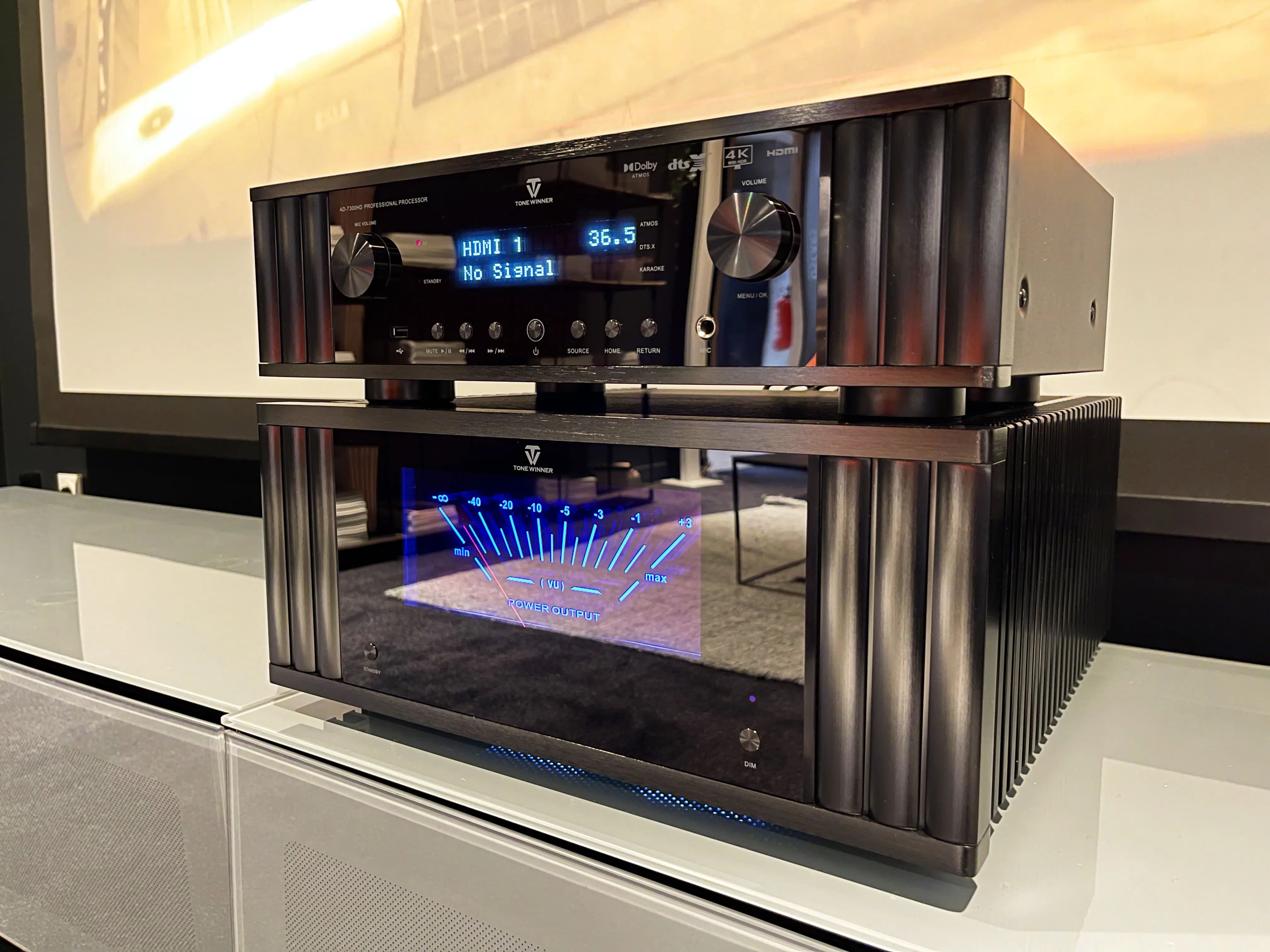 Tonewinner AD 7300 HD Préamplis home-cinéma