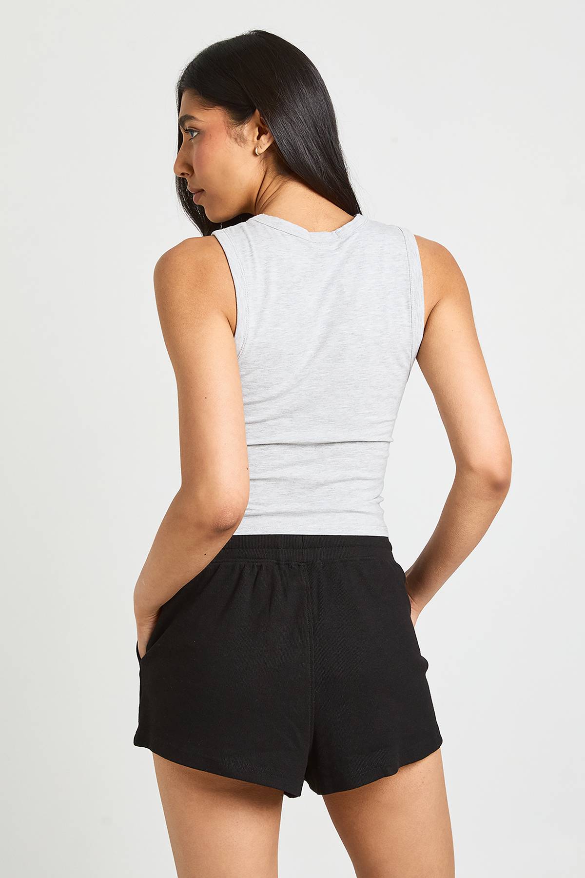 boohoo Short Évasé Côtelé Basique Tall