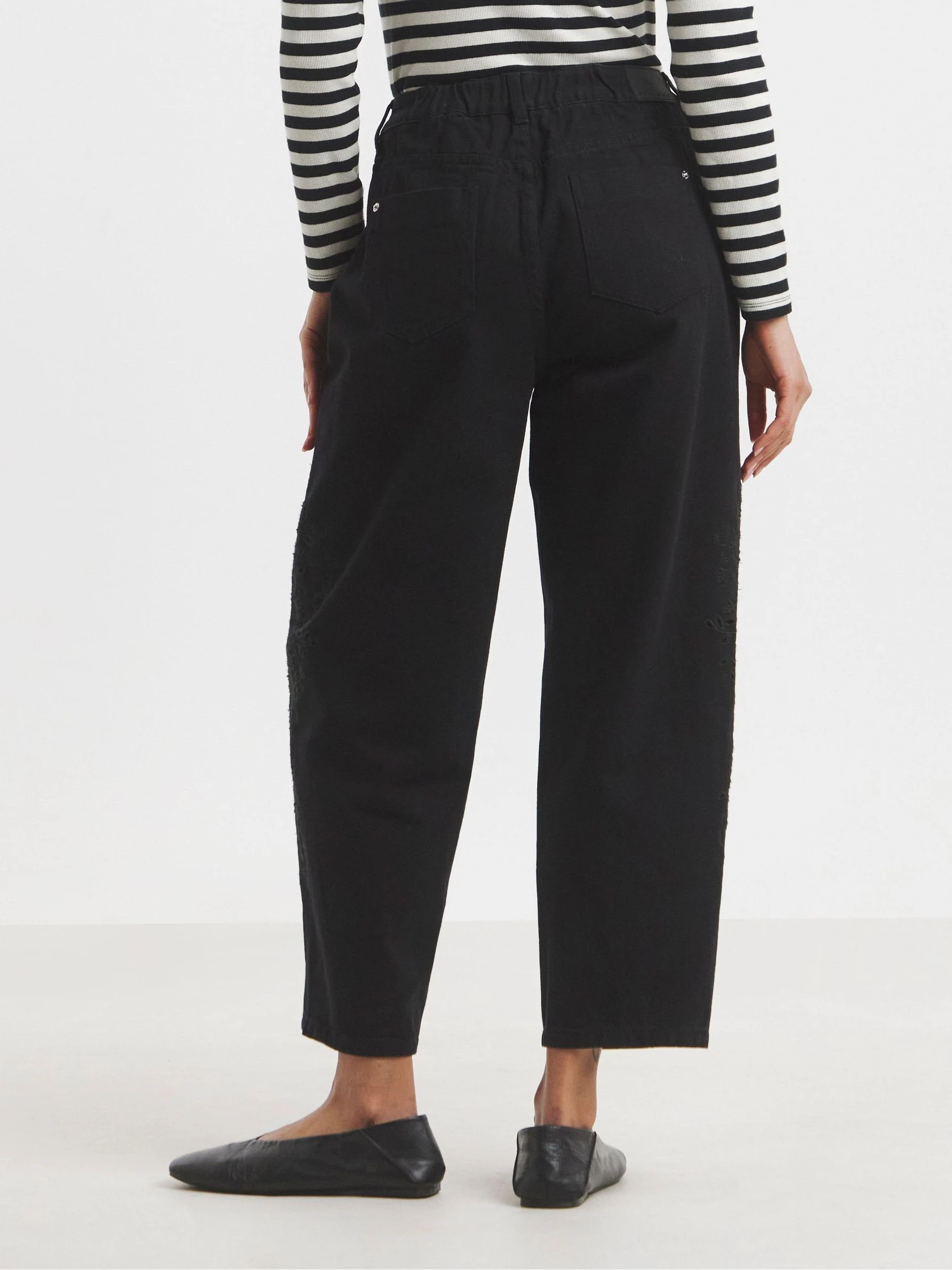 Zwart - Simply Be Broderie Barrel 100% Cotton Jeans