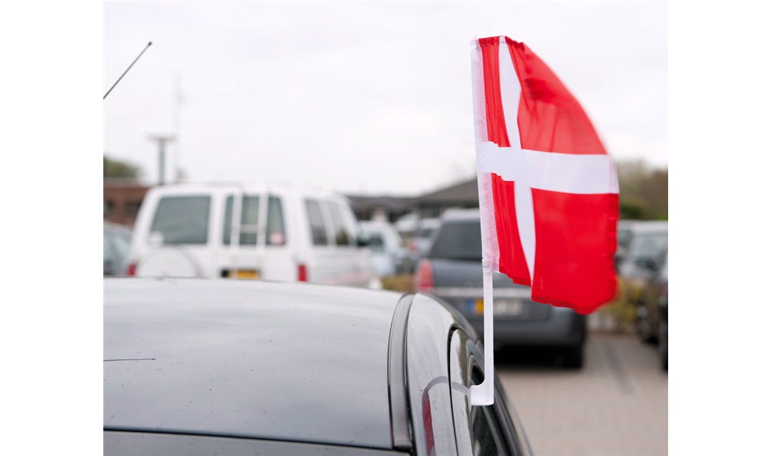 Dannebrog flag til siderude 2 stk.