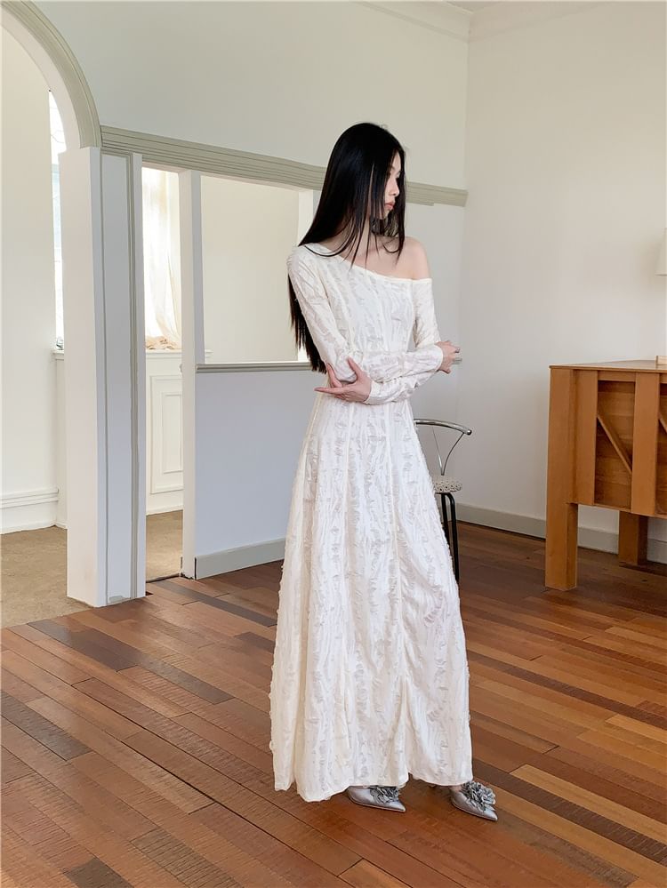haruokiea - Lange mouw off-shoulder effen A-lijn maxi-jurk met distressed effect