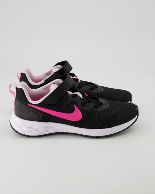 Nike Revolution Sportschuhe in Schwarz
