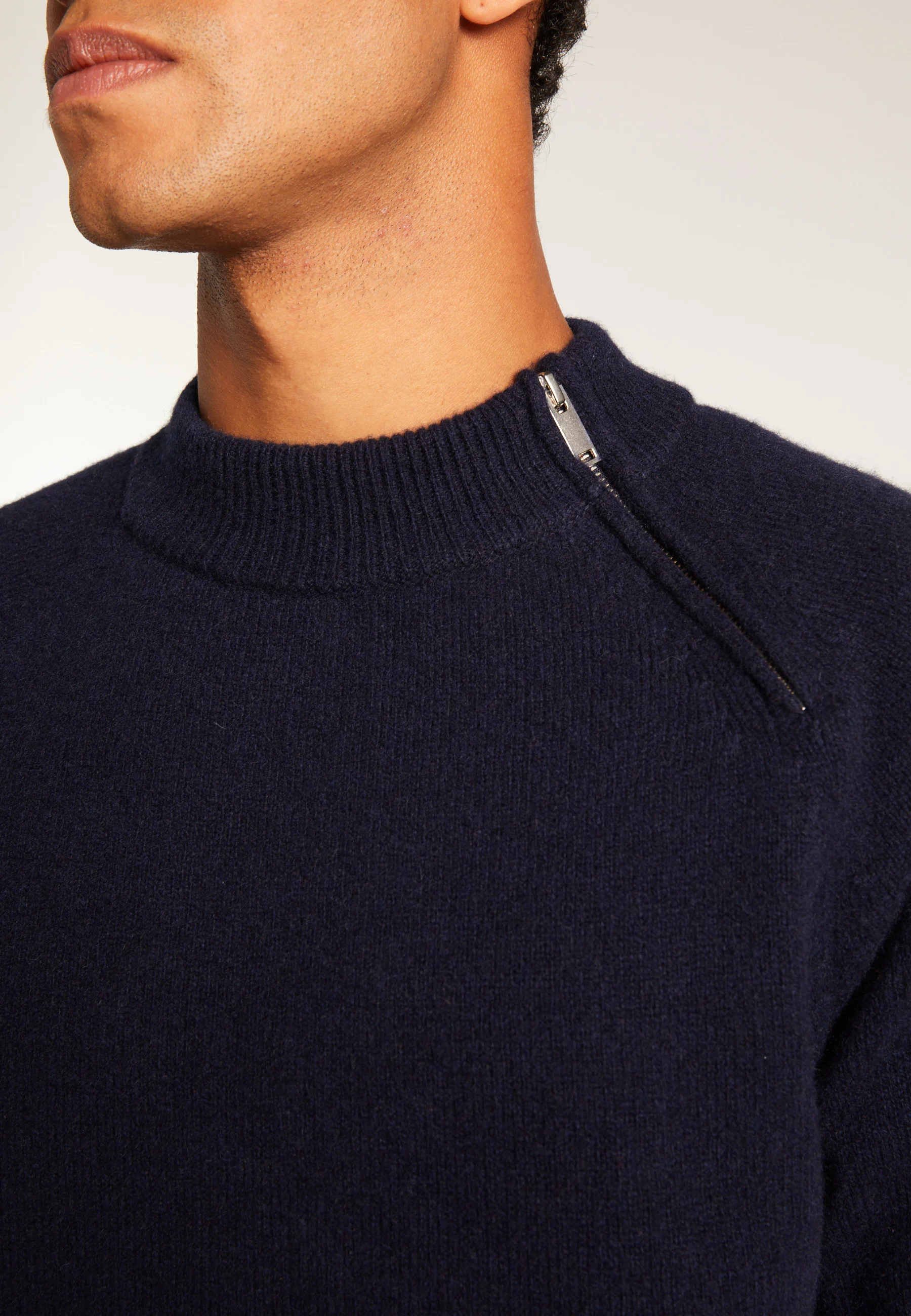 TIAM - Pull col rond zip épaule en cachemire mélangé | Bleu