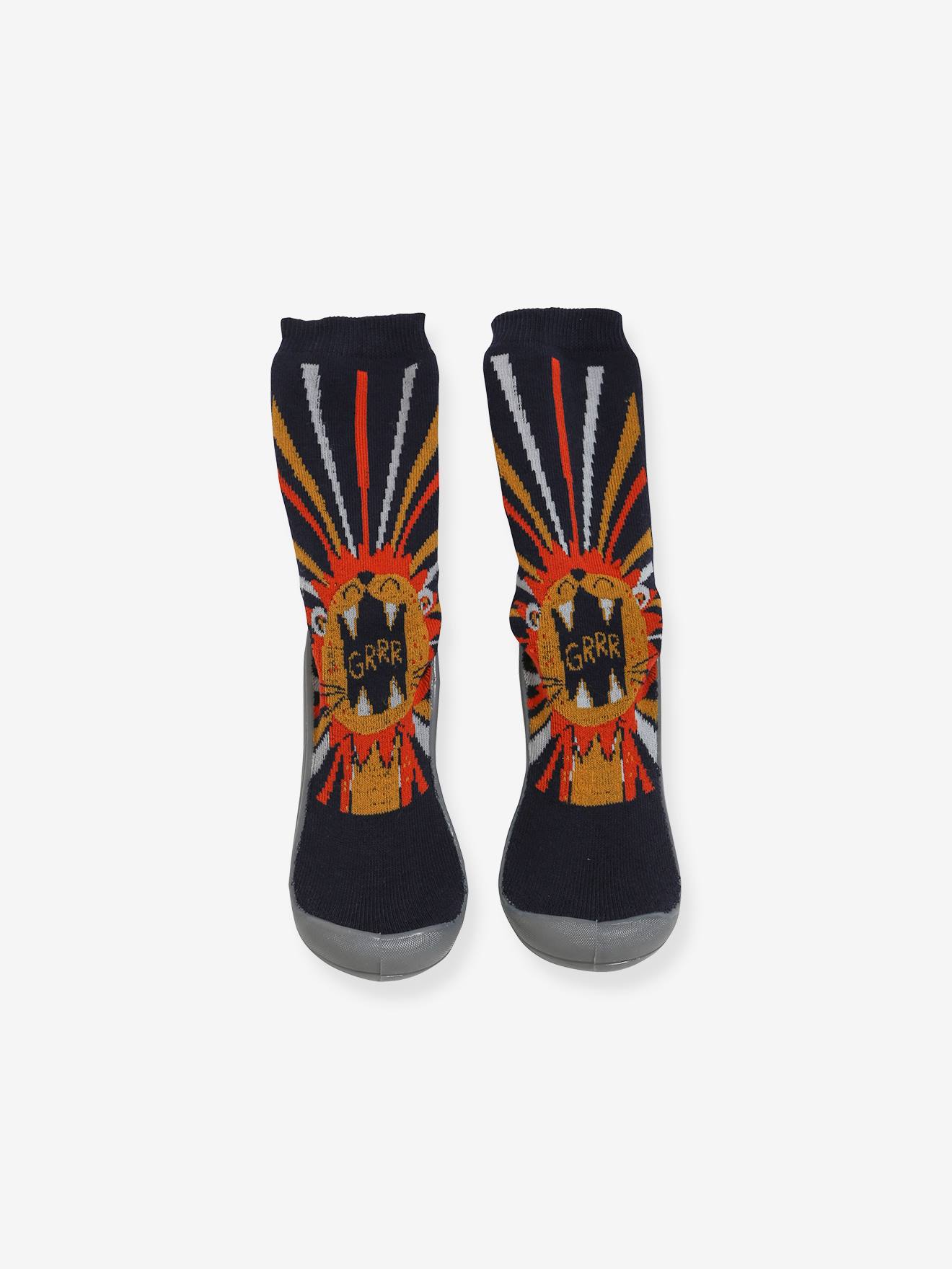 Pantufas antiderrapantes estilo meia para meninos, azul-escuras com estampa.