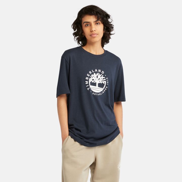 Camiseta unissex com estampa do logo Refibra na cor azul marinho.
