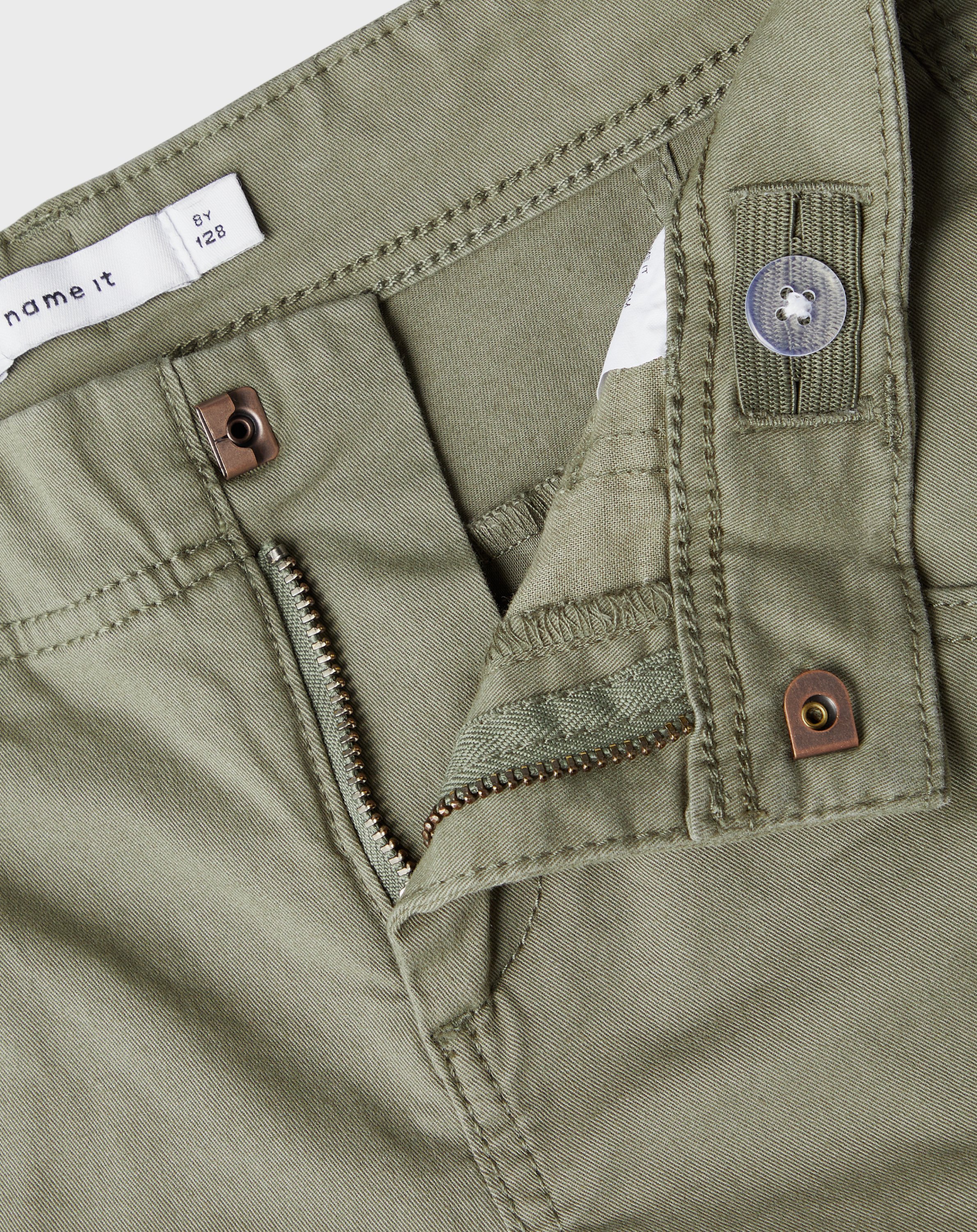 Cargo-Shorts NKMRYAN TWIBAMGO in deep lichen green