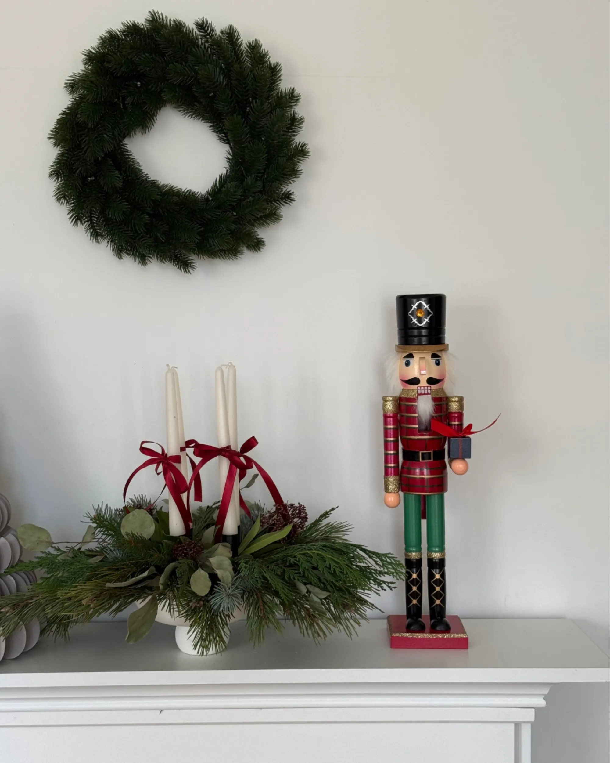 Figuur RODSJON Notenkraker 50 cm Rood