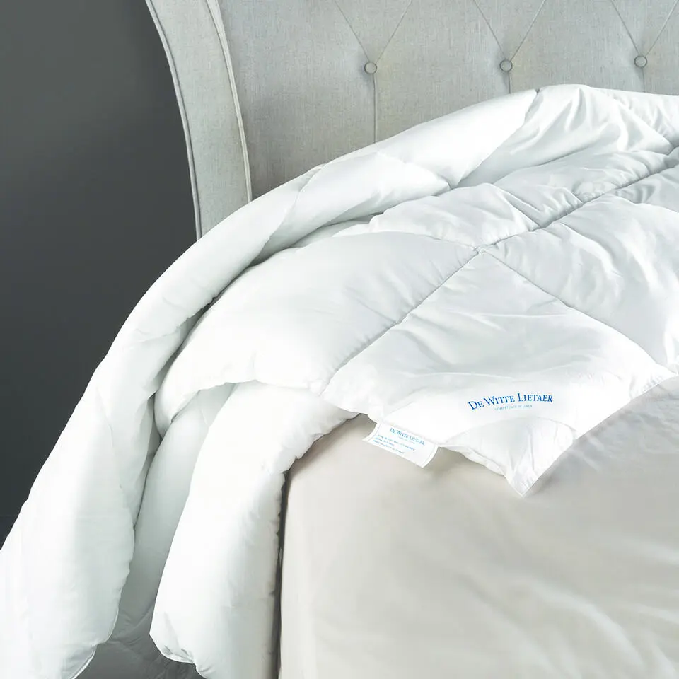 De Witte Lietaer Dekbed Dream - Hotelmaat - 260 x 240 cm - Polyestervulling