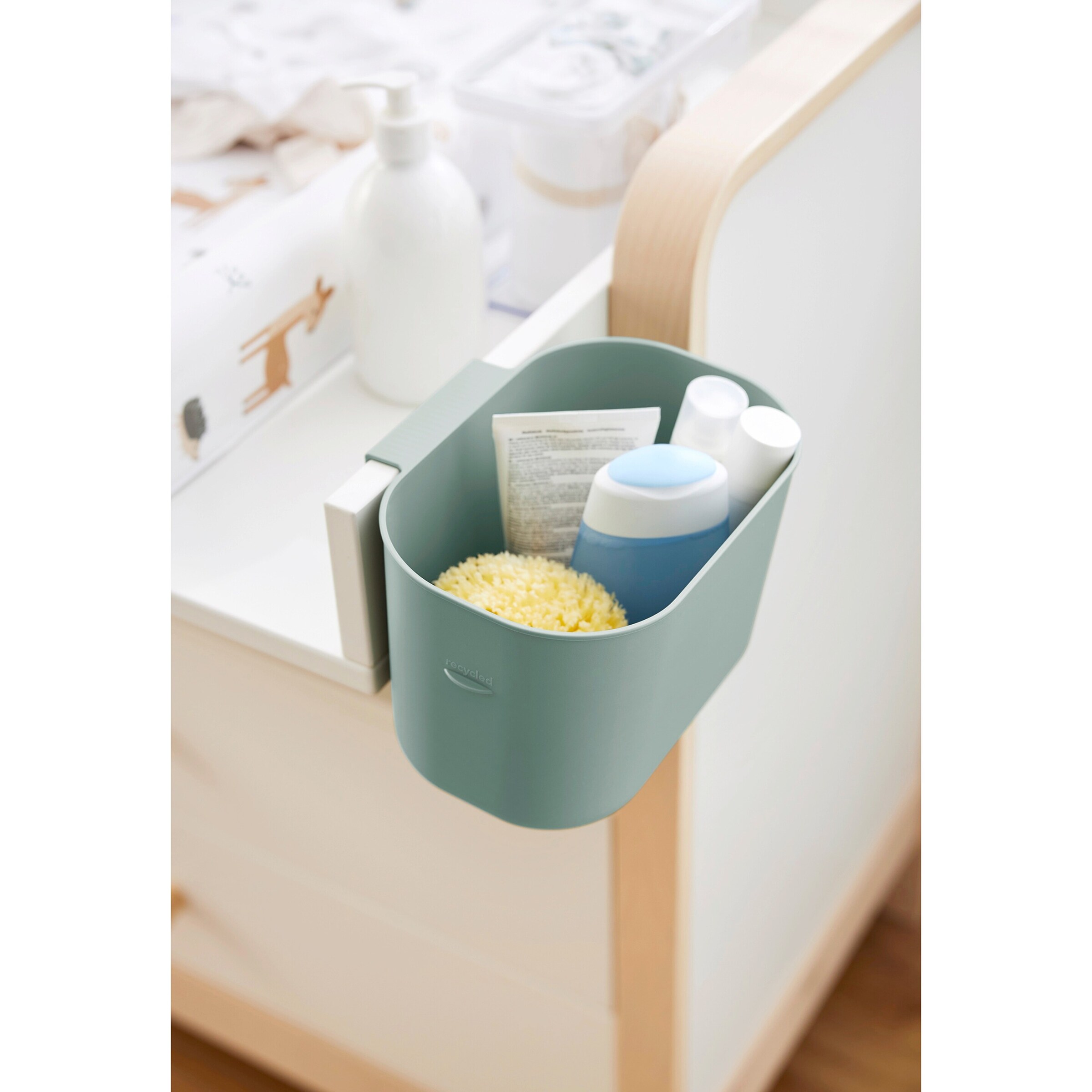 Rotho Babydesign Wickeltisch-Organizer KAYO 3,2 l sage green