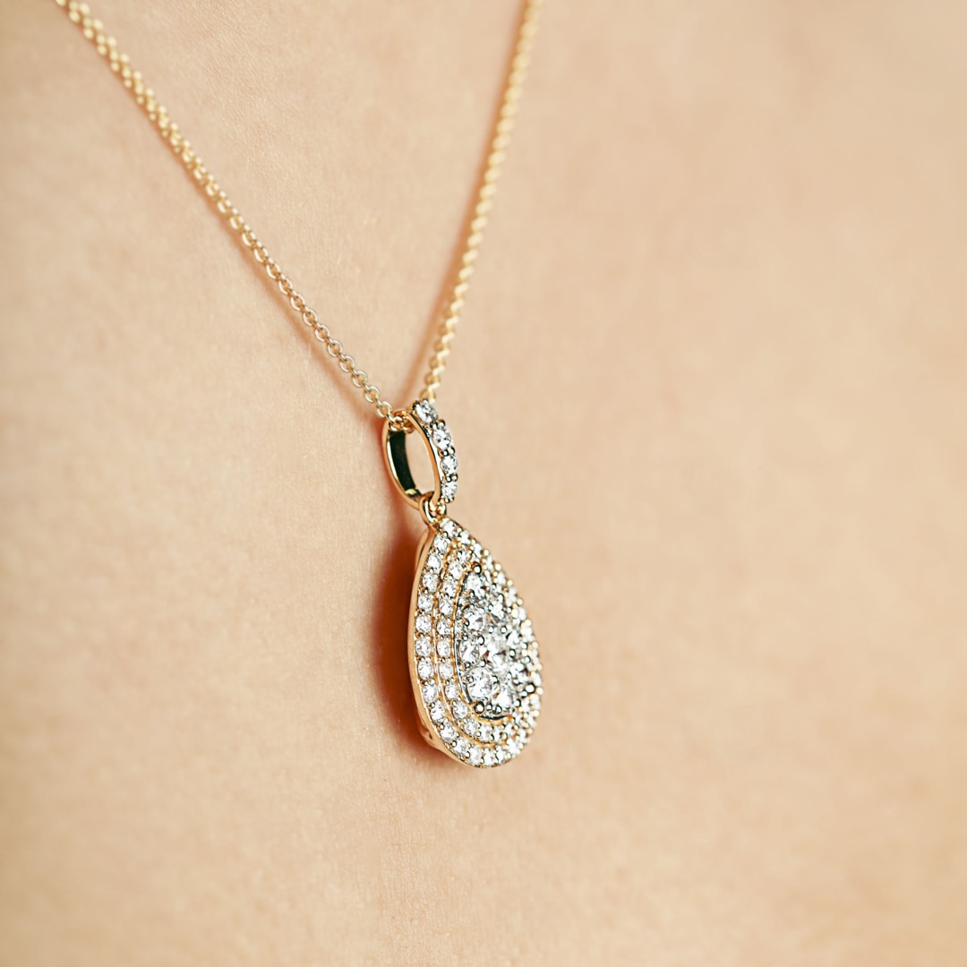 1.01 Karat Diamantanhänger 750/18 K Gelbgold
