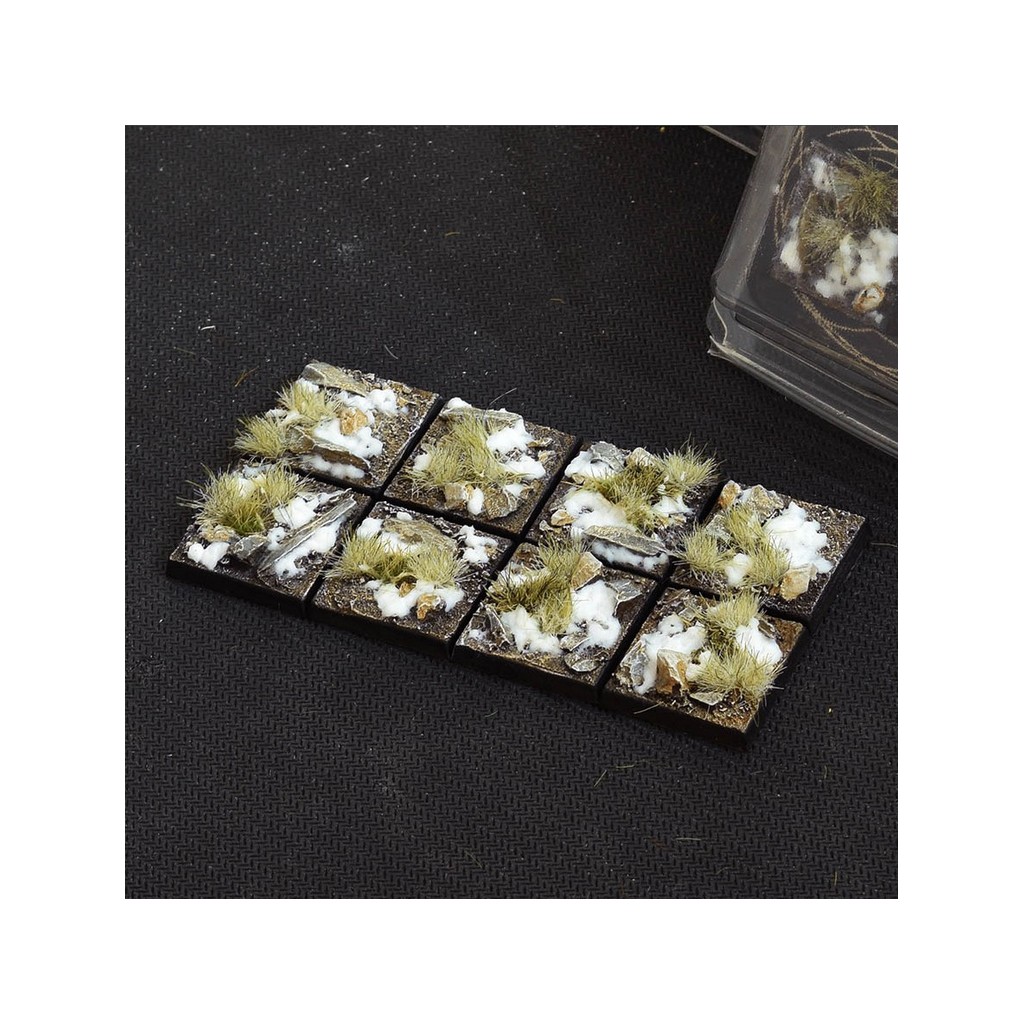 Winter Bases, Square 25mm (x8)