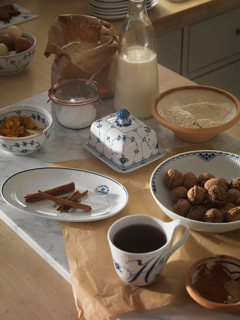 Royal Copenhagen  Alfabet kop - 33cl.