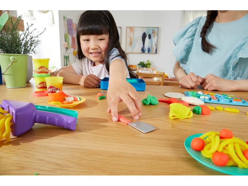 Play-Doh Knetspielzeug Kleiner Chefkoch Starter-Set Set mit 14 Küchen-Accessoires