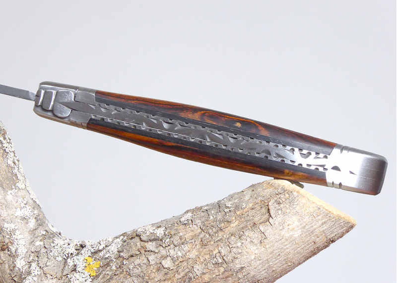 Couteau Laguiole avec un manche en Bois de Fer d'Arizona