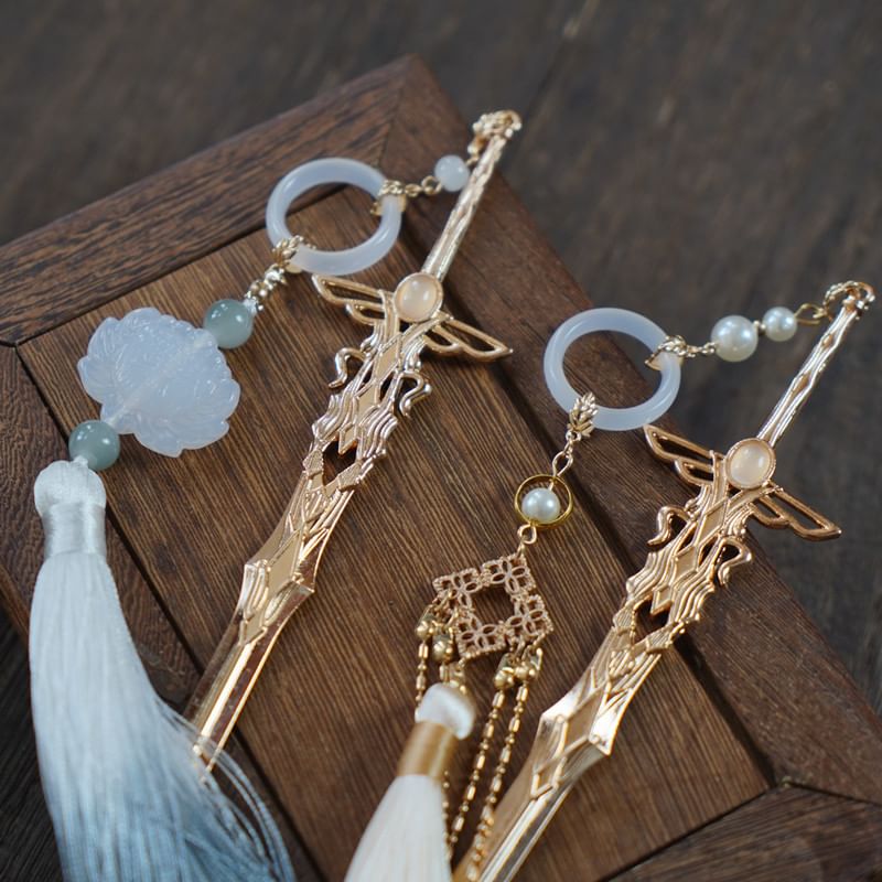 YUGO - Zwaard Faux Gemstone Kwast Haarspeld