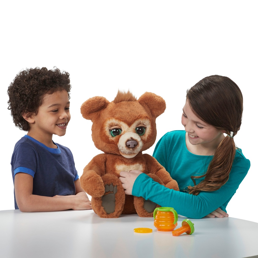 FurReal Cubby, der neugierige Bär