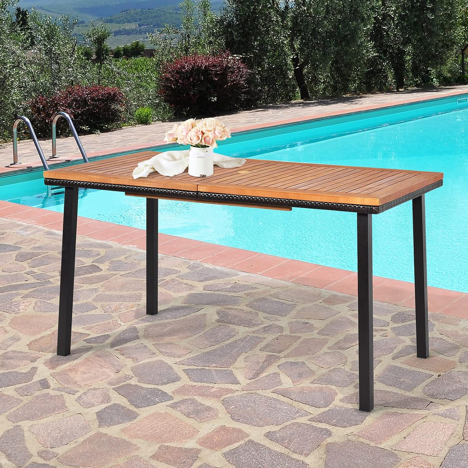 COSTWAY Gartentisch mit Schirmloch, 140x75x76cm, Esstisch für 6-8 Personen, Terrassentisch mit Tischplatte aus Akazienholz, rechteckiger Holztisch mit Metallrahmen