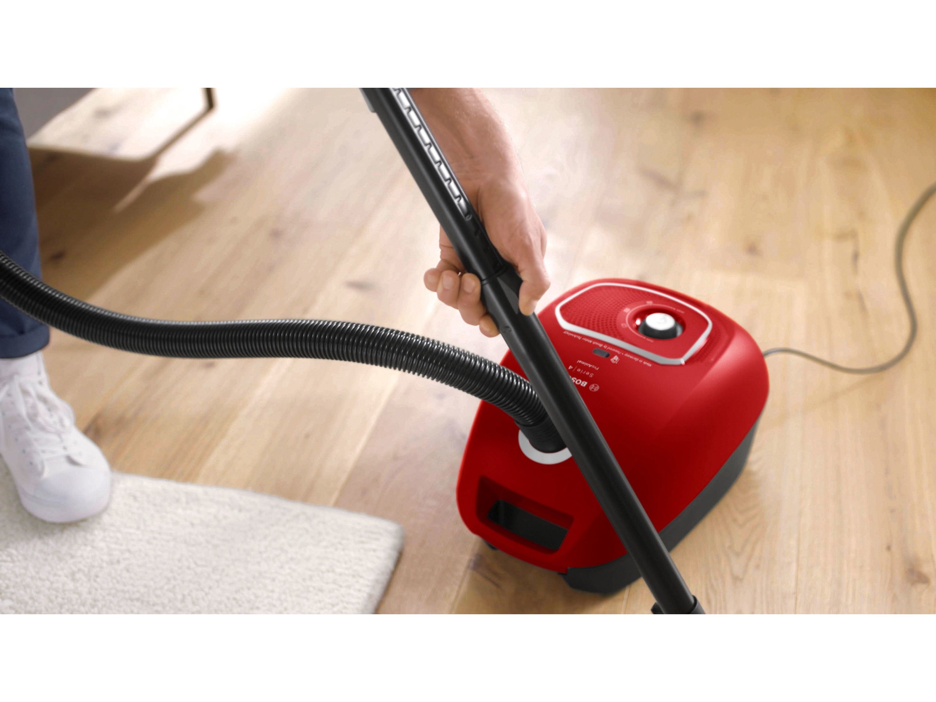 ASPIRADOR COM SACO BOSCH BGB41PET1 PROANIMAL 4L 700W