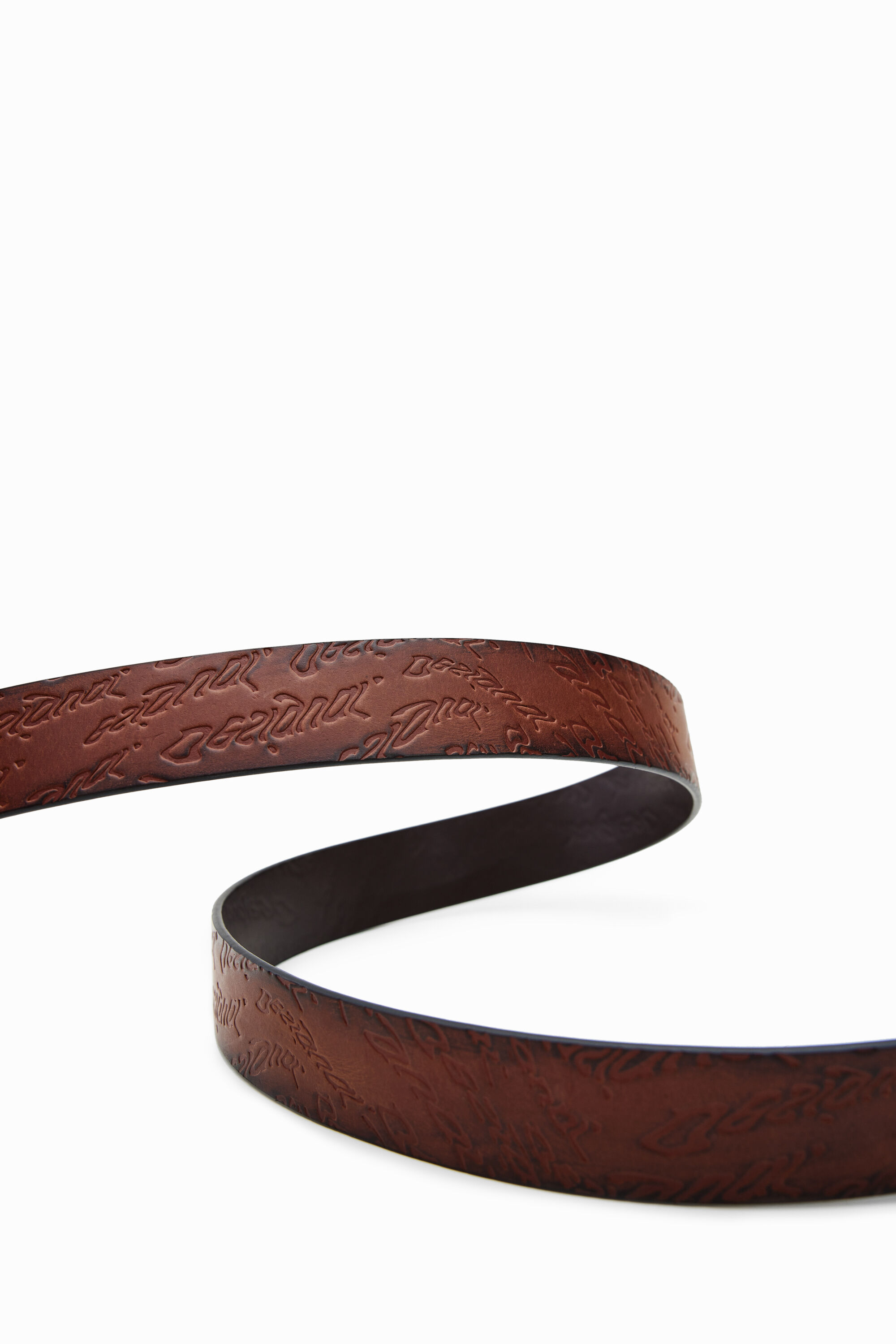 Ceinture boucle irrégulière