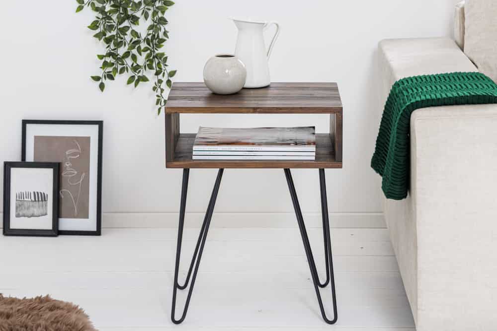 Massivholz Beistelltisch SCORPION 55cm Akazie Nachttisch mit Ablage Hairpin Legs Metall