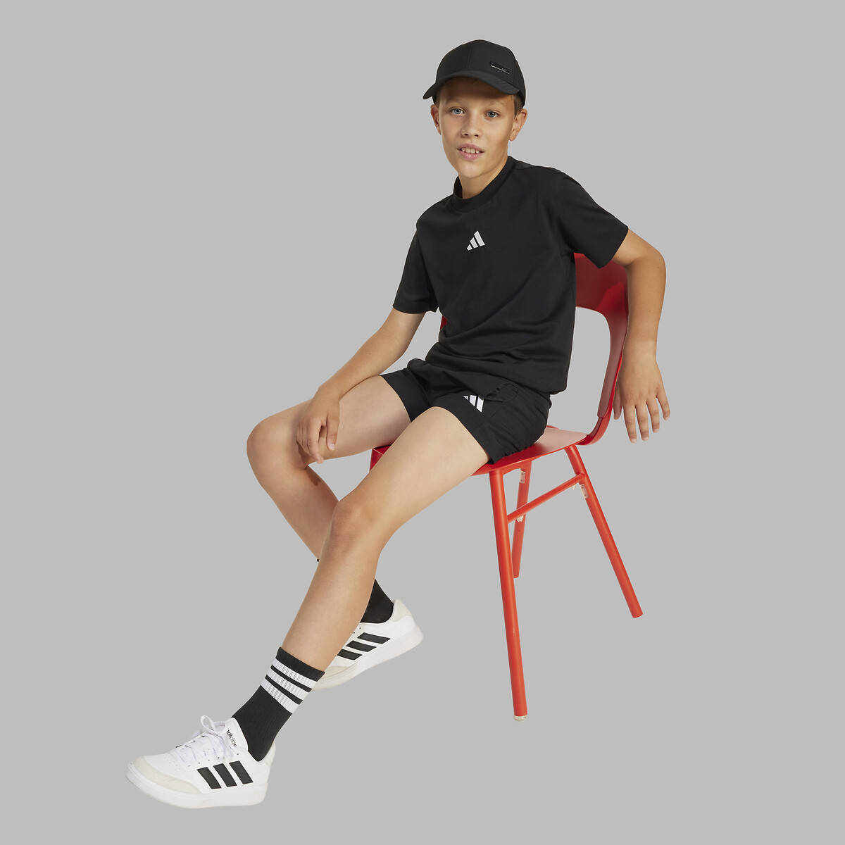 ROUPAS ESPORTIVAS ADIDAS<br>Camiseta de manga curta
