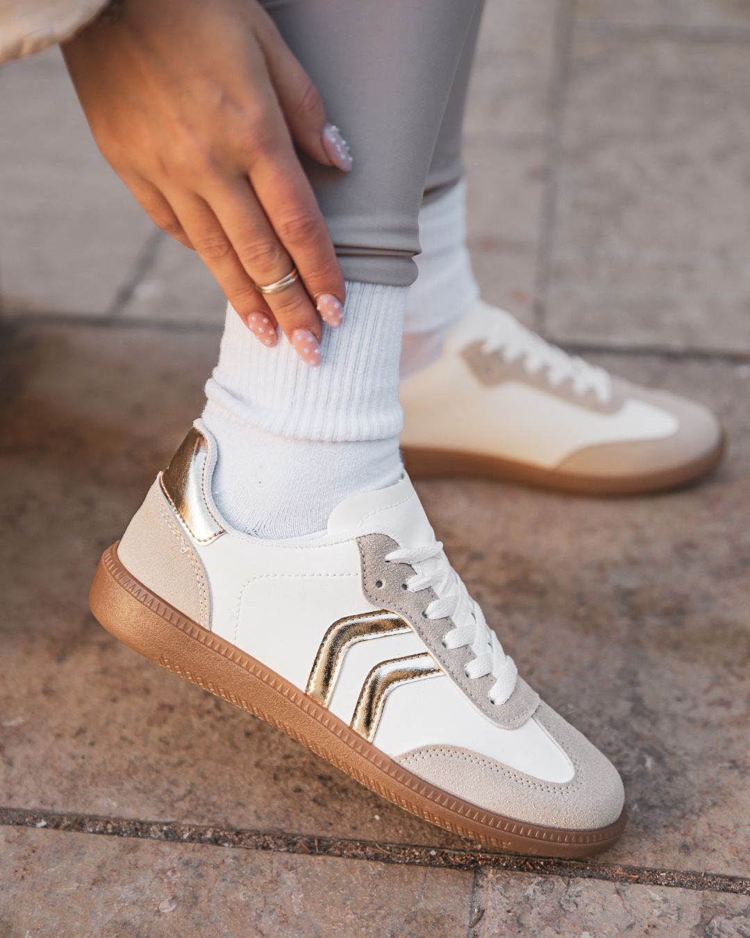 Basket femme dorée et blanche à lacets - Soizic