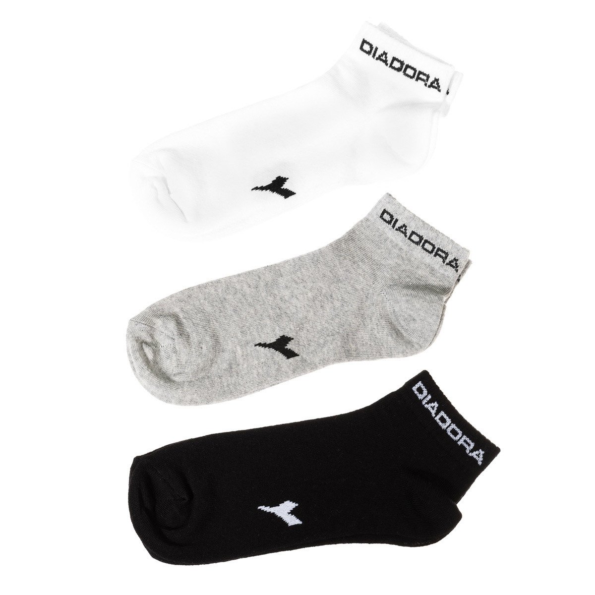 Pacote com 3 pares de meias esportivas de cano curto D9300