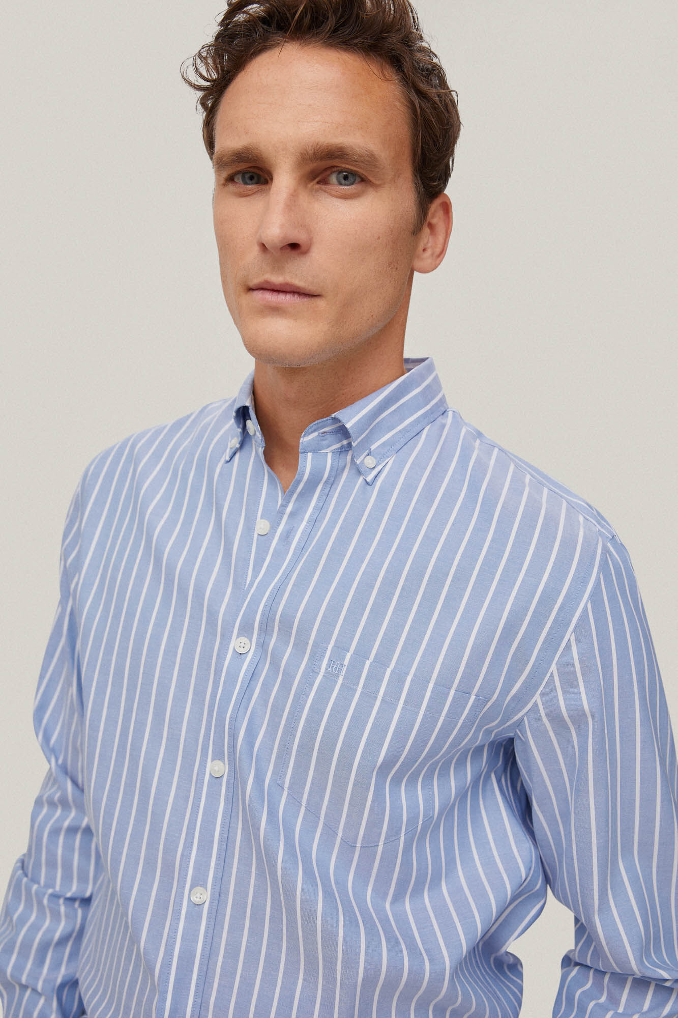 Camisa listrada que não precisa passar e resistente a manchas - Azul
