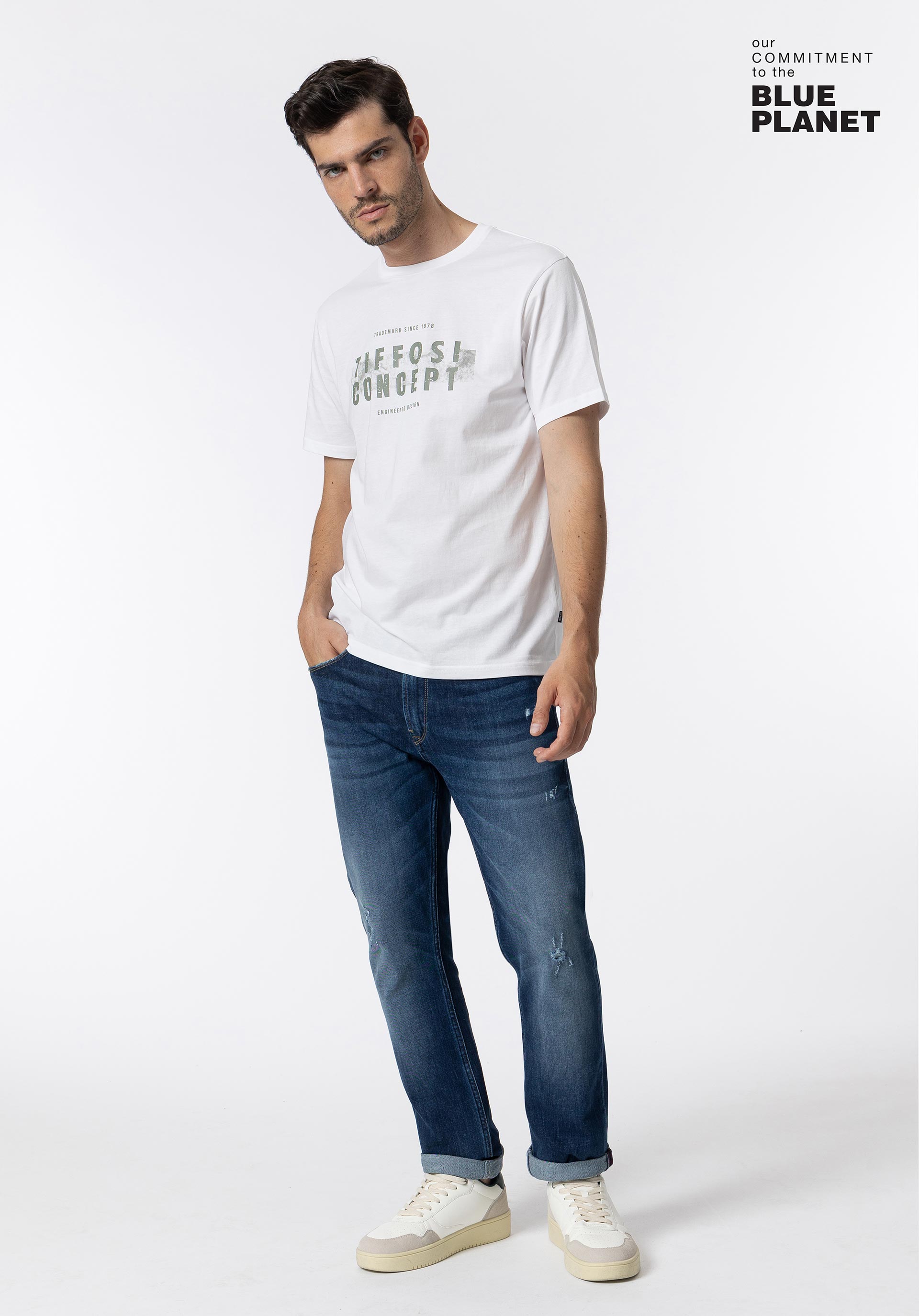 Jeans Leo Comfort Fit com Rasgões