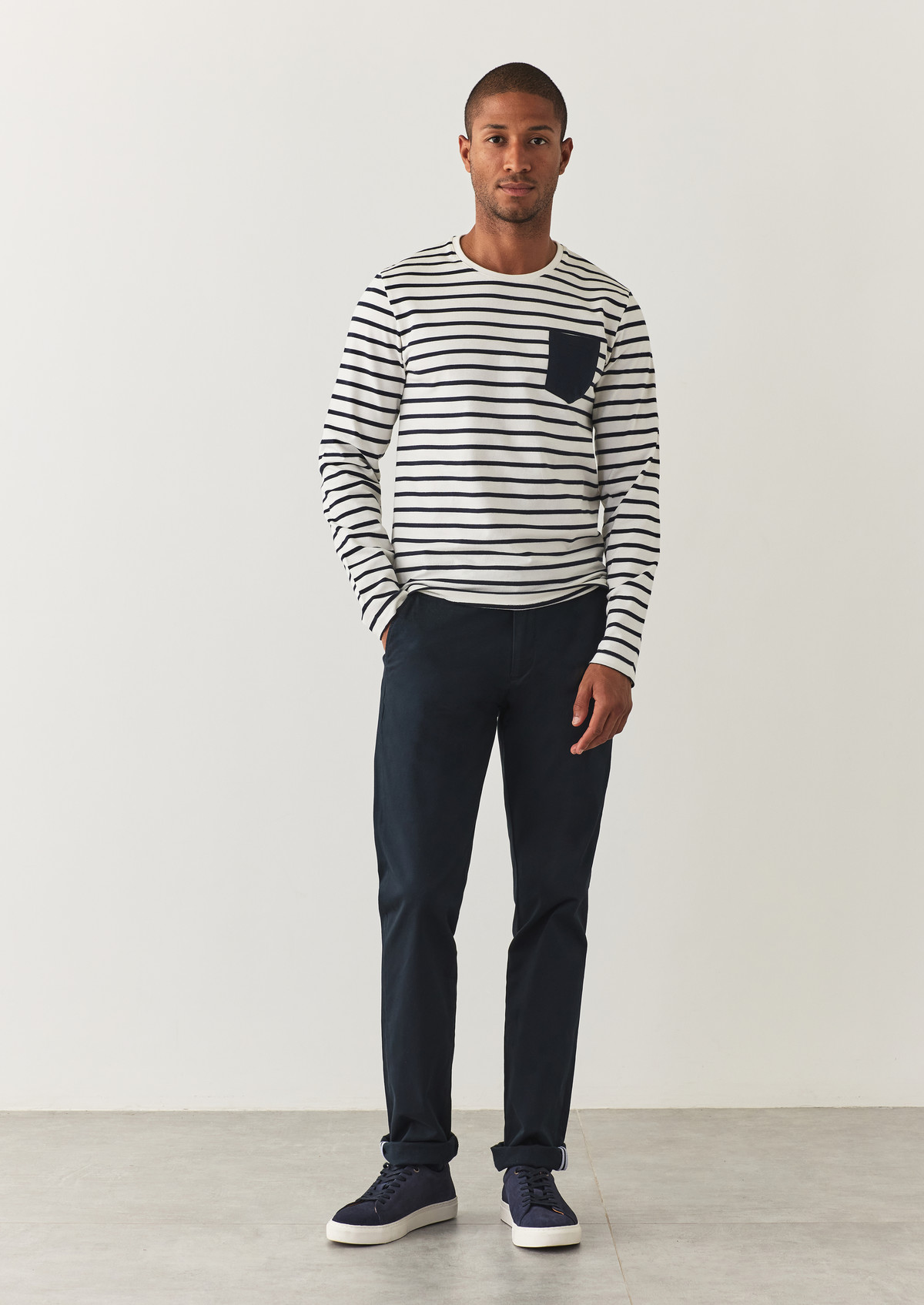 Chino slack skinny en coton stretch uni bleu marine