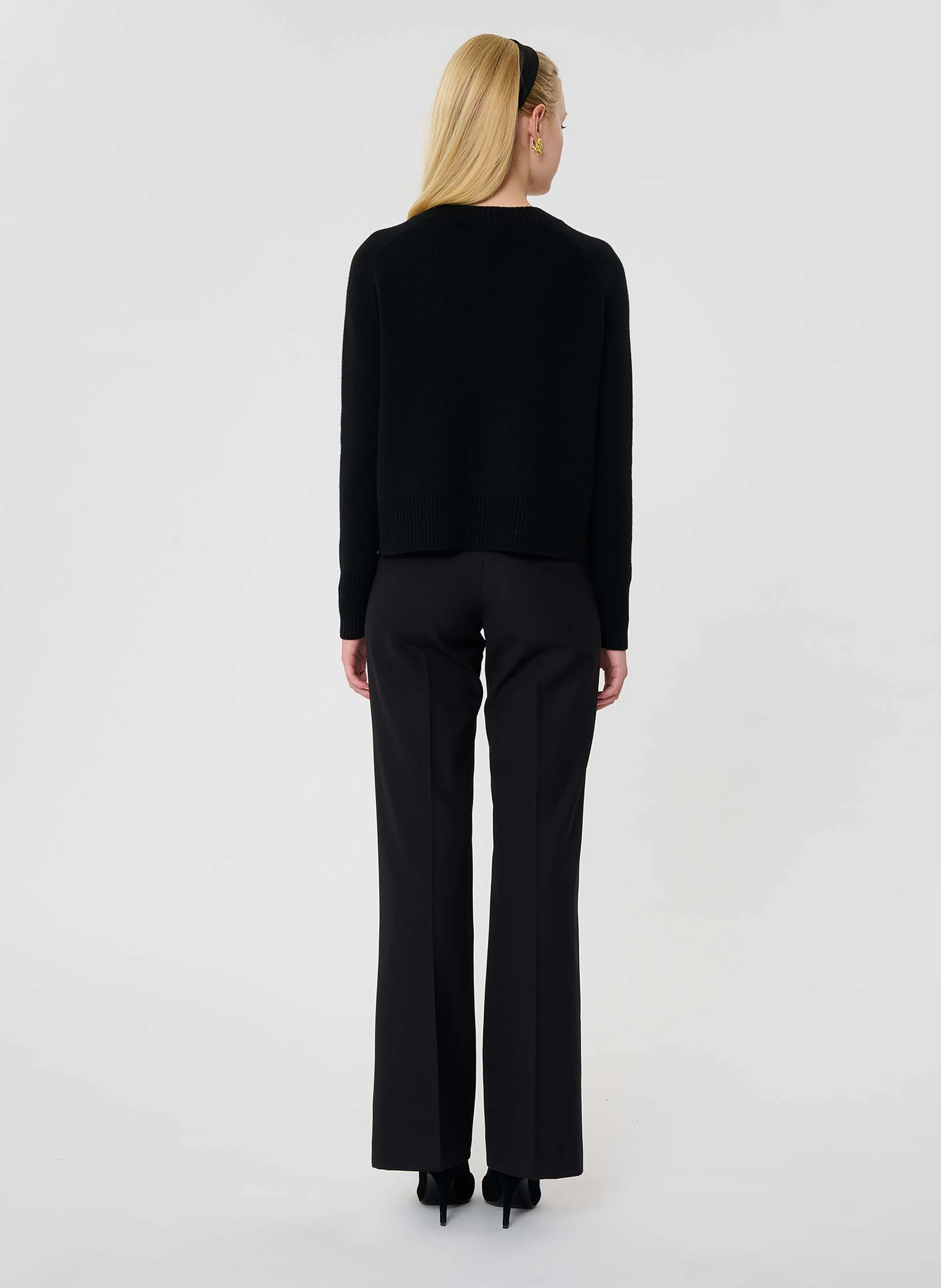 PROMESSE - Pull ample boutonné en maille| Noir