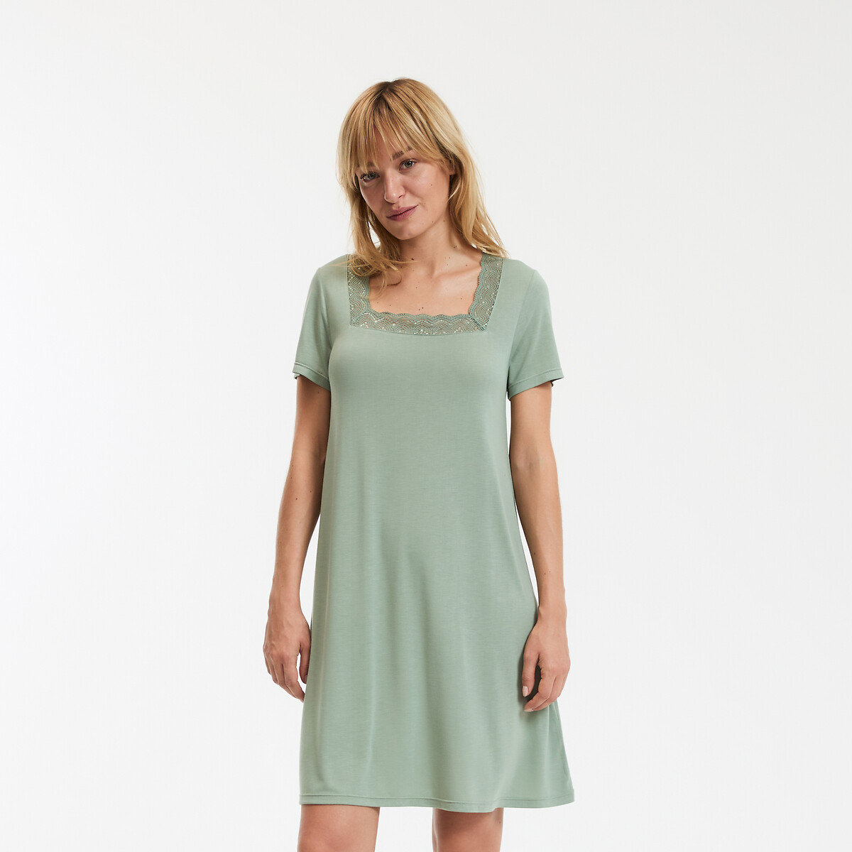 ANNE WEYBURN<br>Camisola de dormir com decote em renda