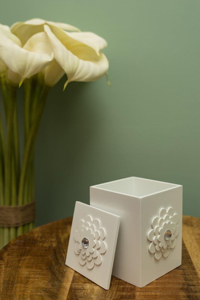 Holzbox MARIANA - weiß - Blumenverzierung
