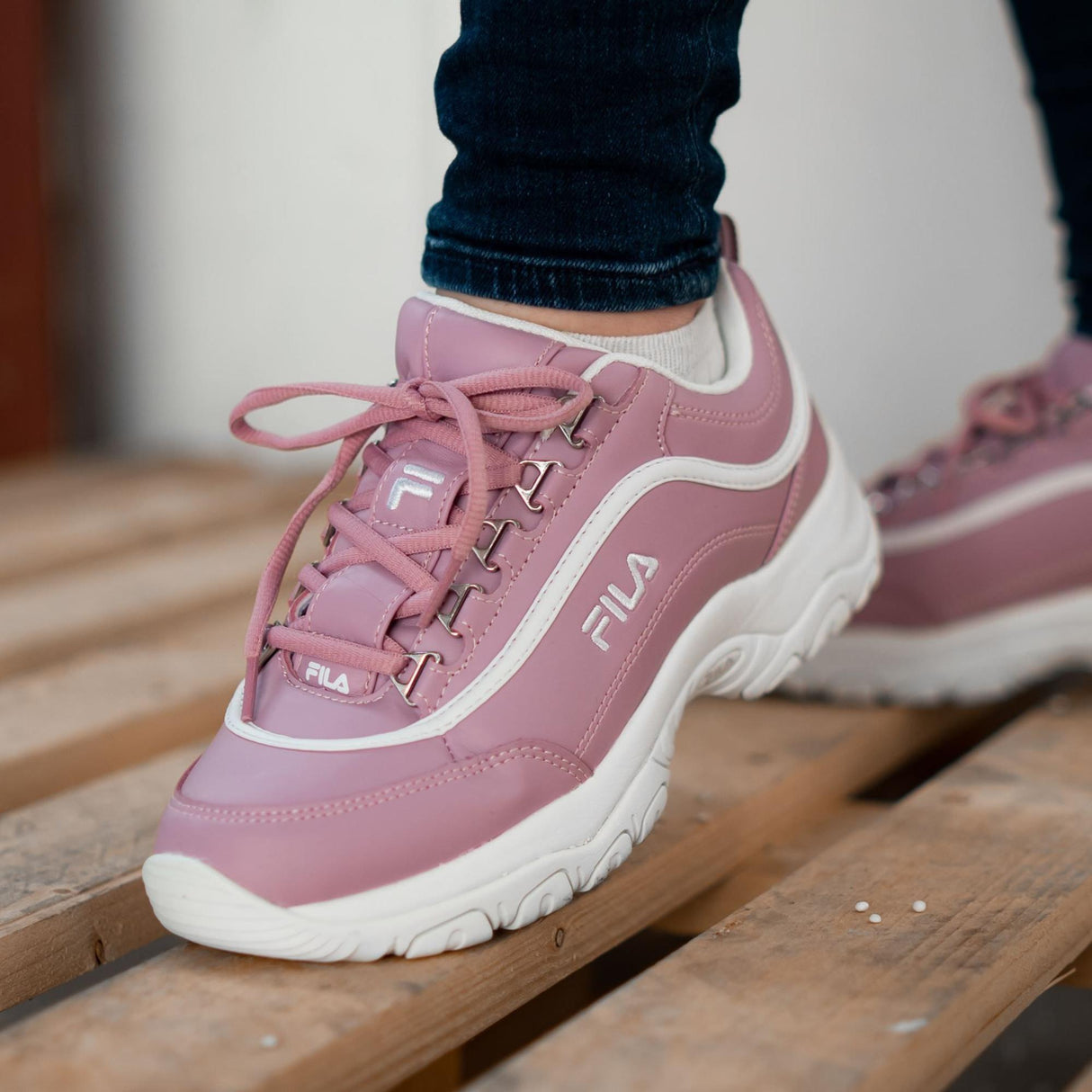 FILA<br>Fila Strada low damesko